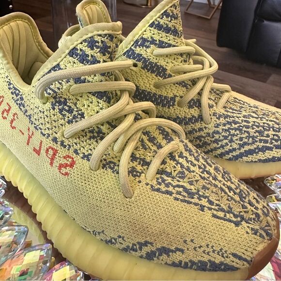 Adidas Yeezy Boost 350 V2 Semi Frozen Yellow - Size 4 Junior (Women's 5.5) - Picture 11 of 16